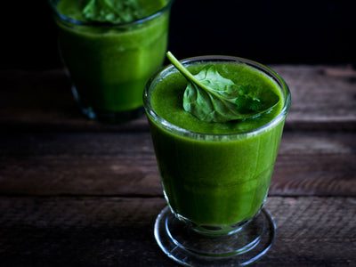 Vitamin and Antioxidant-Packed Fresh Spinach Smoothie