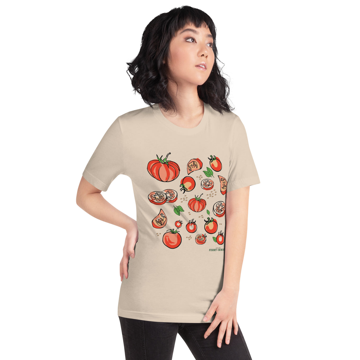 'Tomato Lover' t-shirt with a graphic of various tomatoes on it.